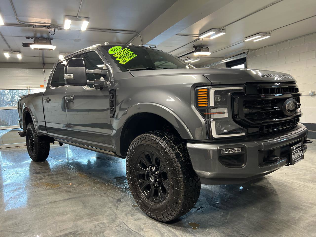 Used 2022 Ford F350 Lariat w/ Tremor Off-Road Package image 2