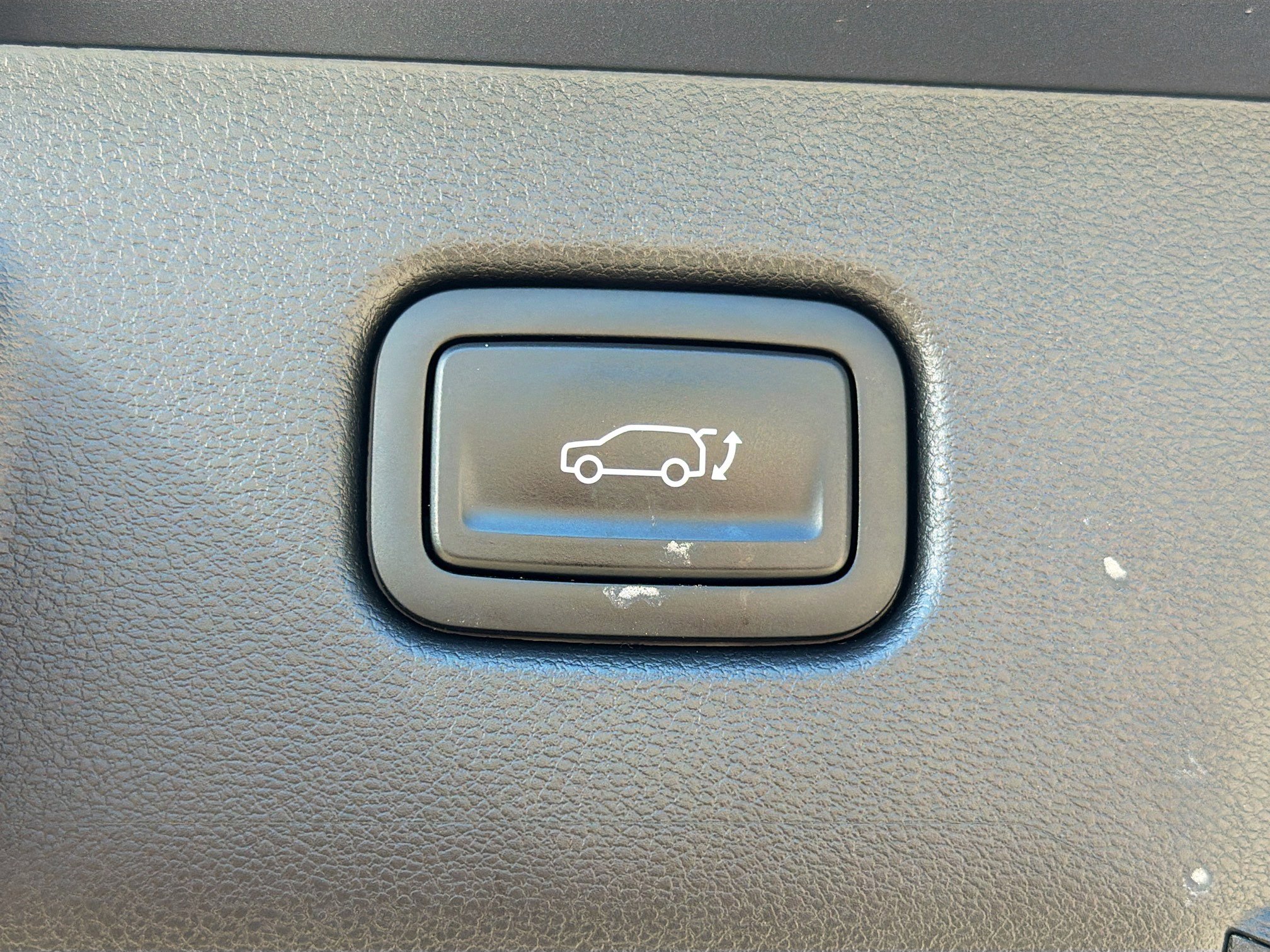 Used 2024 Hyundai Kona Limited image 13