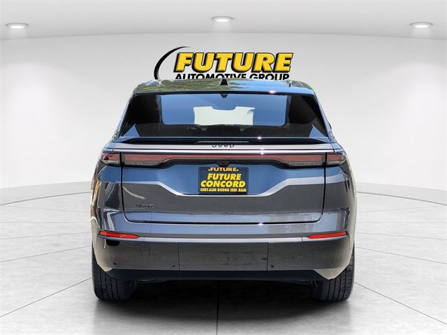 New 2025 Jeep Wagoneer Limited image 4