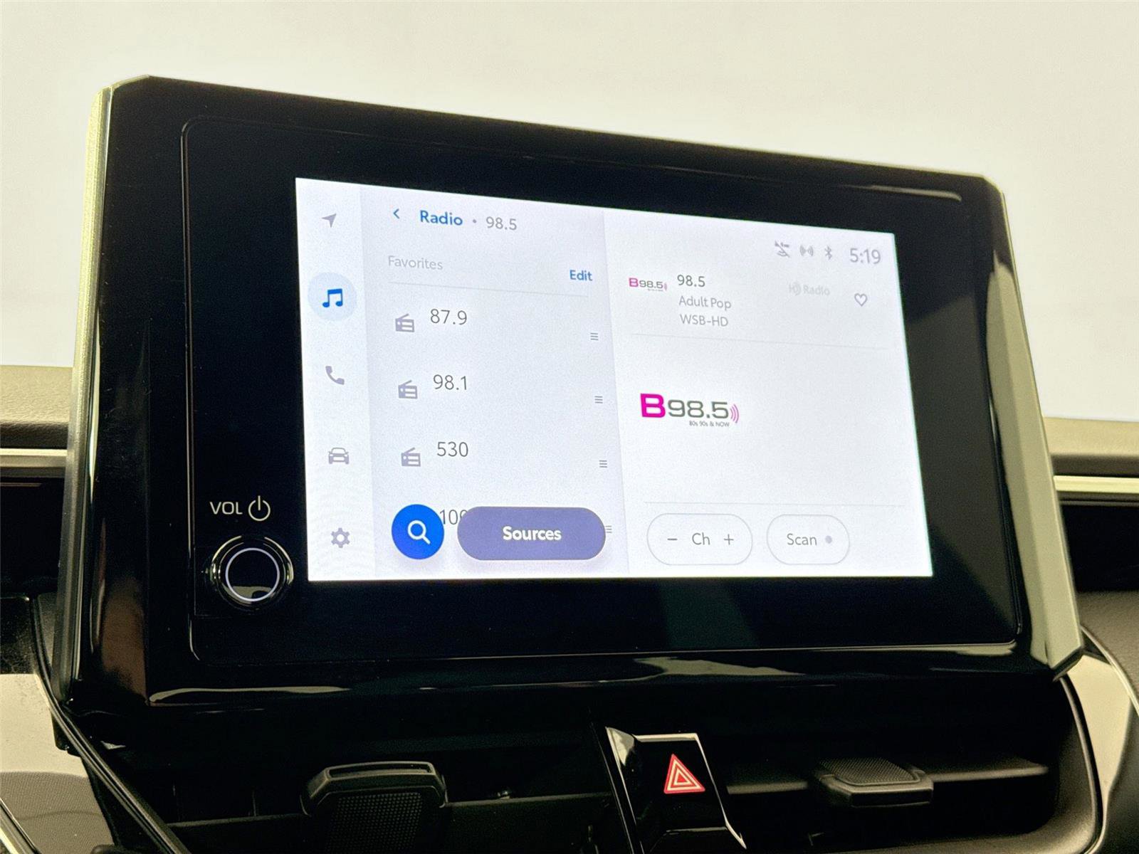 Certified 2024 Toyota Corolla SE image 22