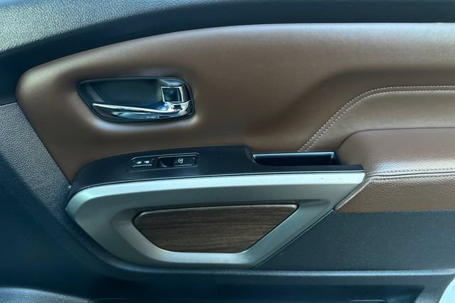 Used 2020 Nissan Titan Platinum Reserve w/ Moonroof Package RWD image 19