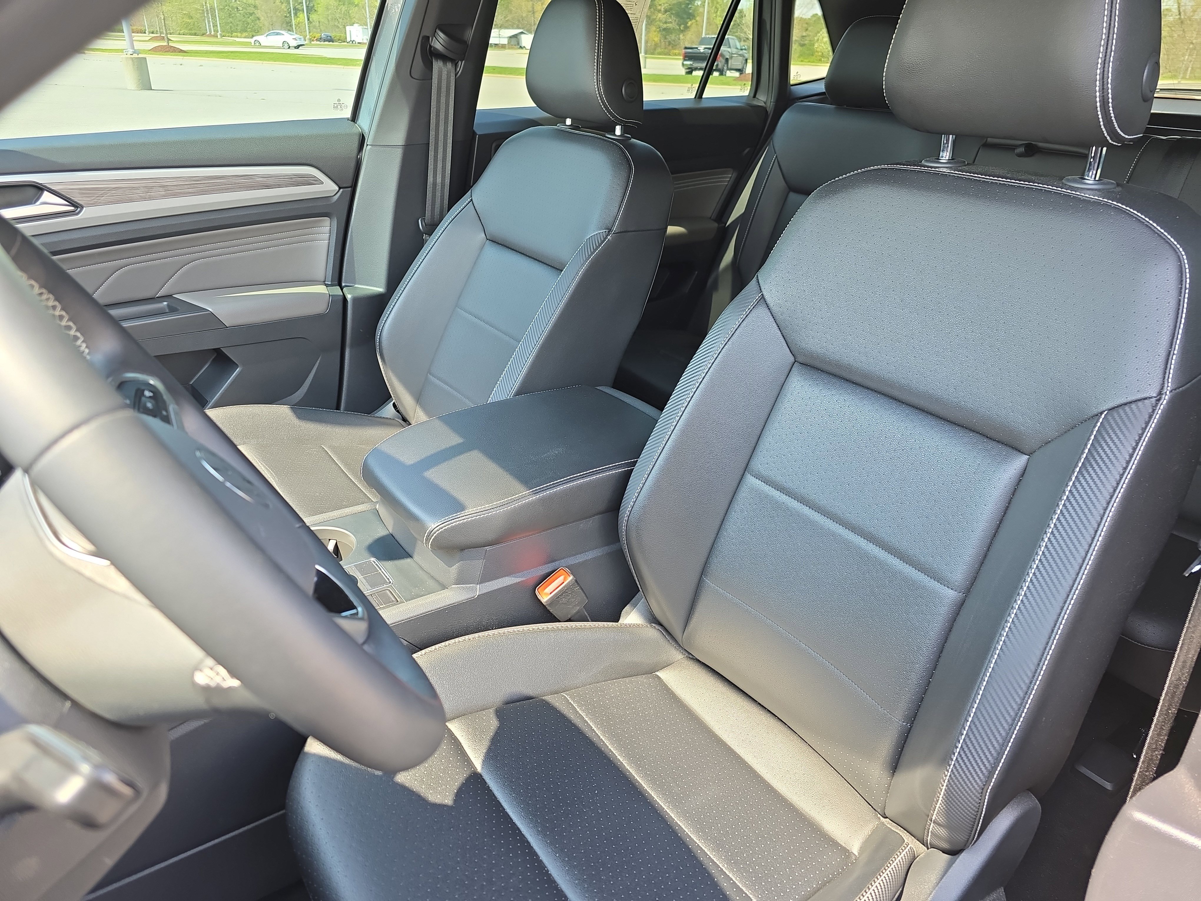 Used 2022 Volkswagen Atlas Cross Sport SE image 14