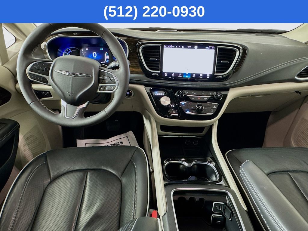 Used 2023 Chrysler Pacifica Limited image 28