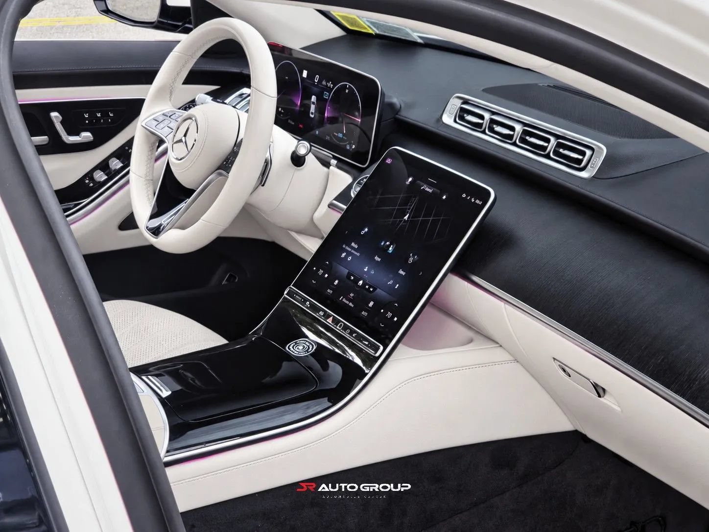 Used 2022 Mercedes-Benz S 500 4MATIC w/ AMG Line Package image 29