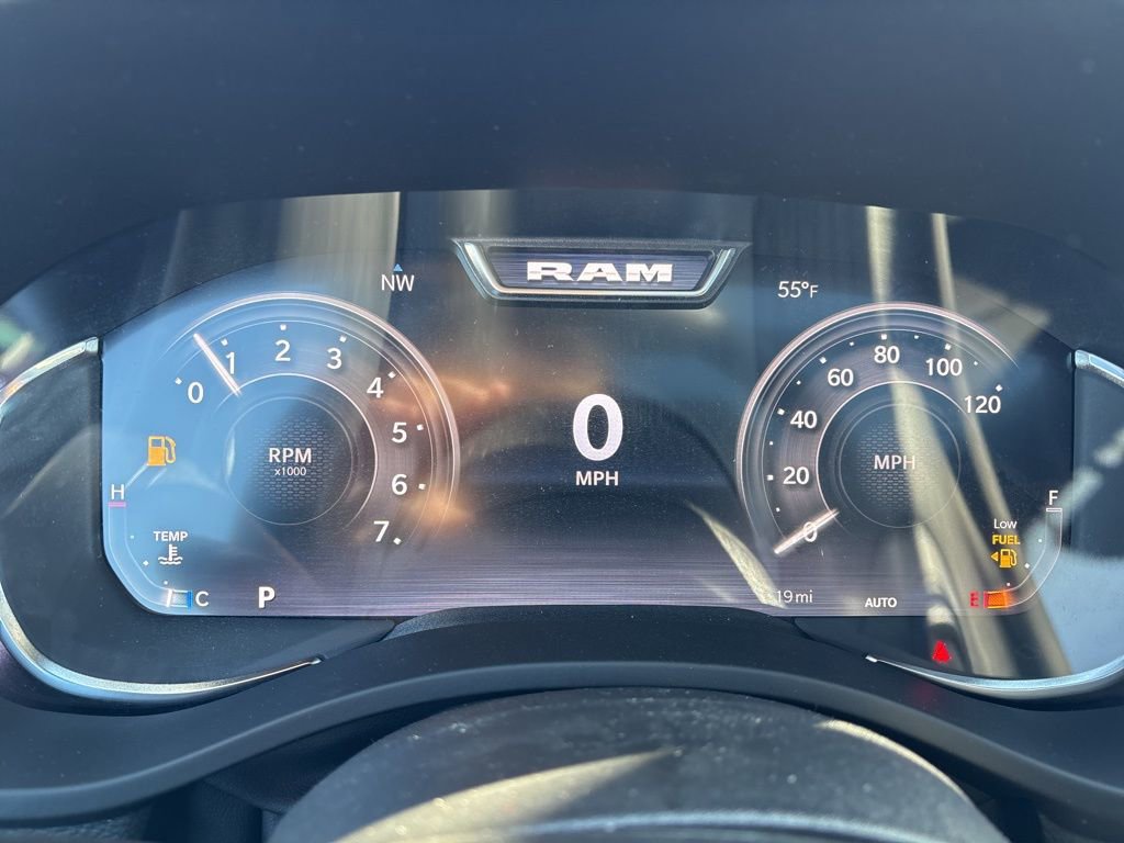 New 2026 RAM 1500 4x4 Crew Cab image 16