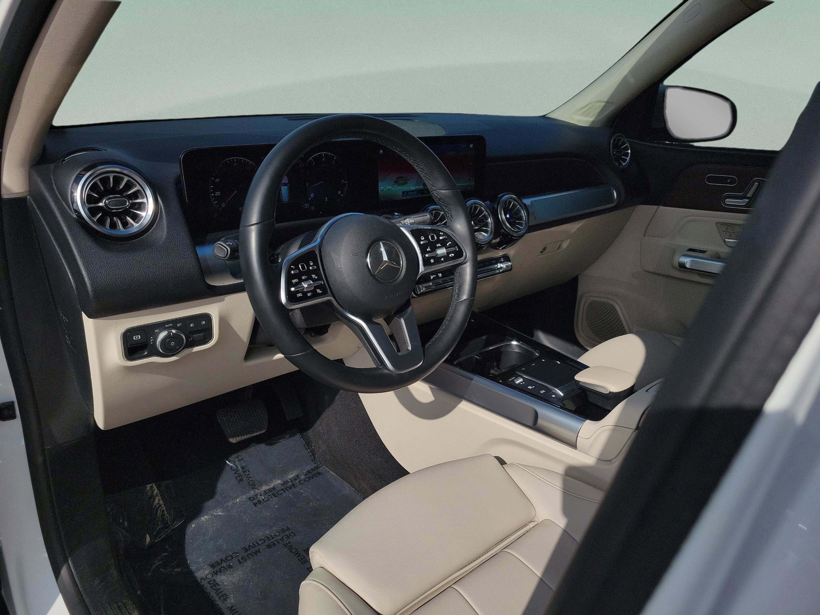 Used 2023 Mercedes-Benz GLB 250 4MATIC image 16