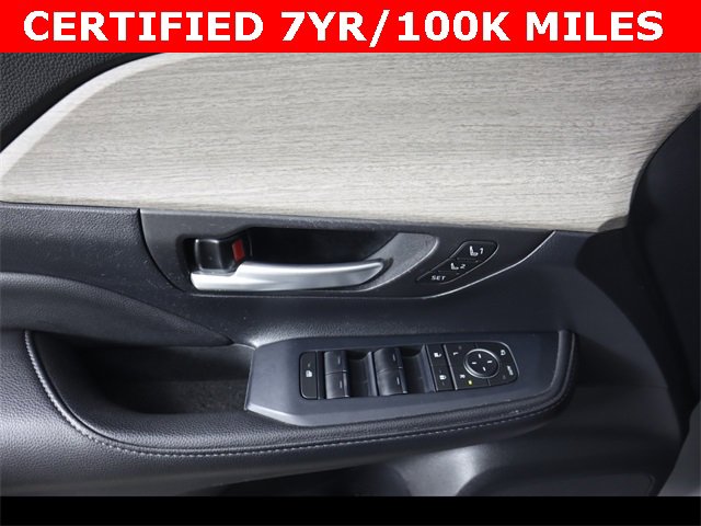 Used 2024 Toyota Grand Highlander Limited image 16