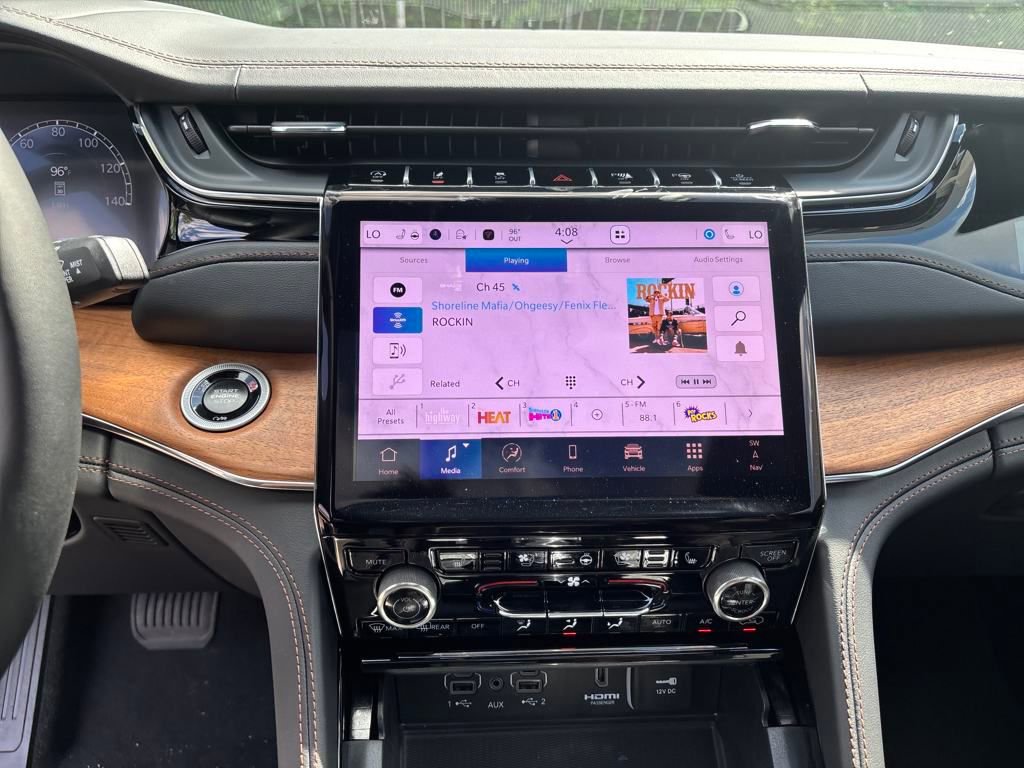 New 2025 Jeep Grand Cherokee Summit image 22