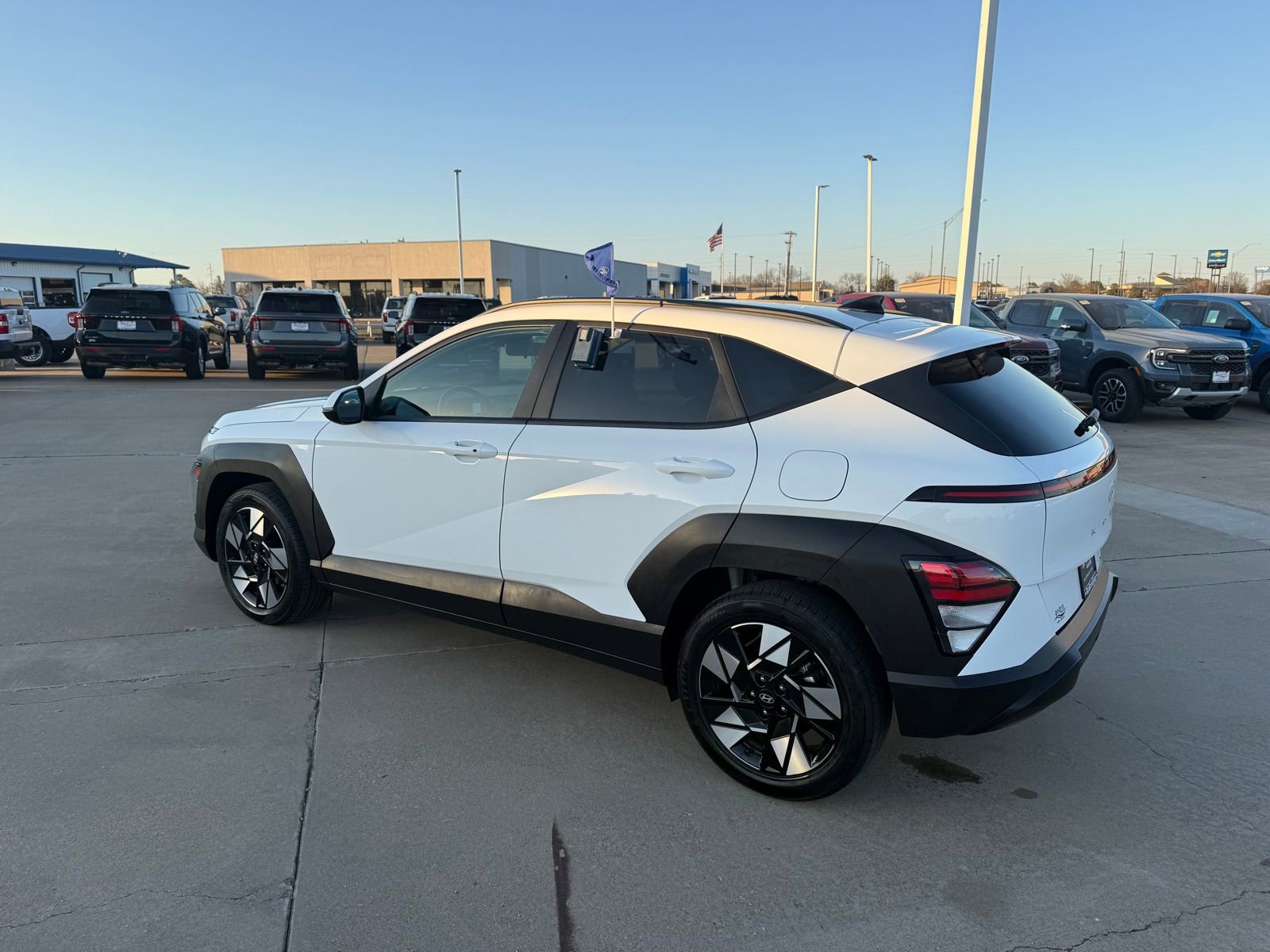 Used 2024 Hyundai Kona SEL image 7