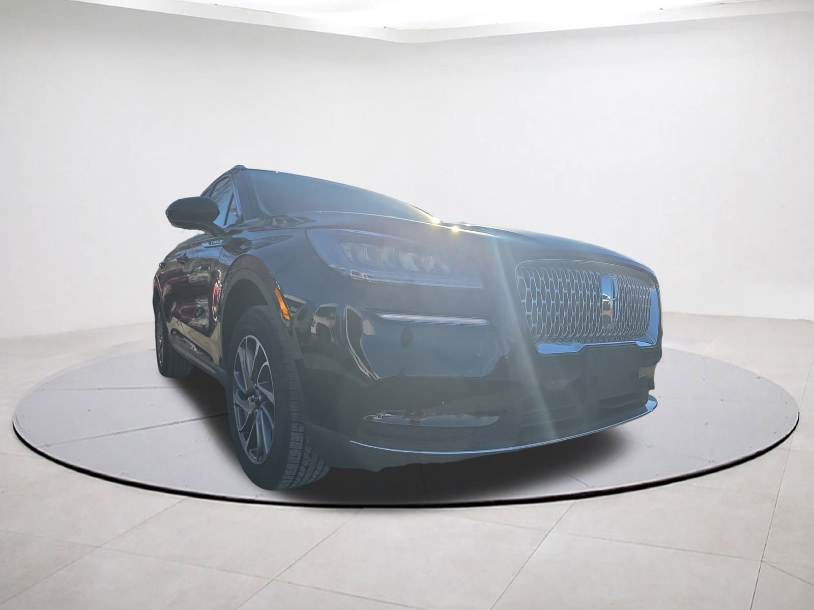 Used 2022 Lincoln Corsair AWD w/ Equipment Group 101A image 9