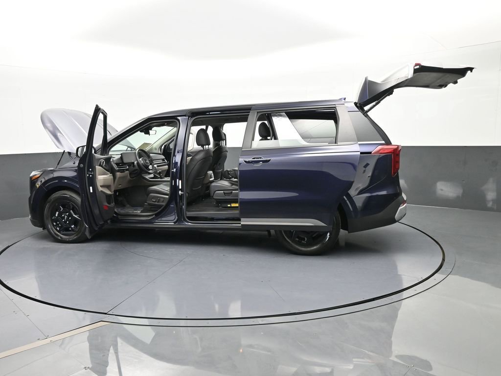 Used 2025 Kia Carnival image 77