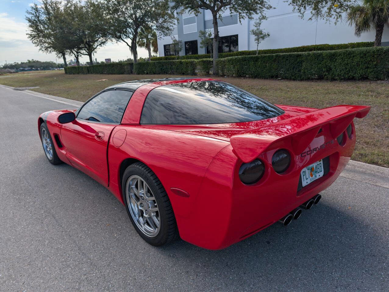 Used 2000 Chevrolet Corvette Coupe w/ Roof Pkg image 8