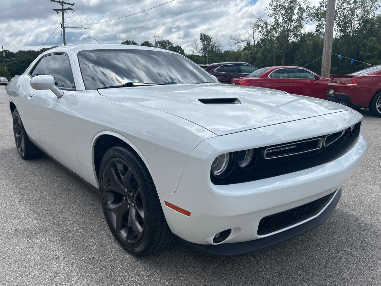 Used 2019 Dodge Challenger SXT w/ Plus Package RWD image 3