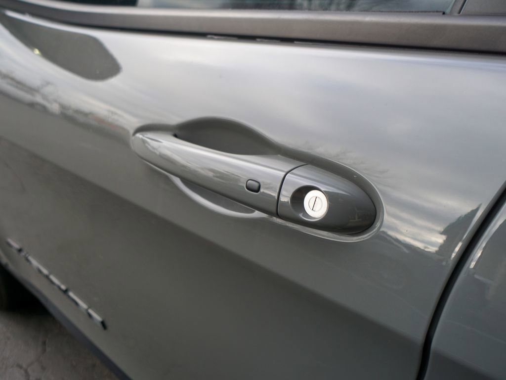 Used 2023 Jeep Cherokee Altitude Lux w/ Lux Elite Package image 8