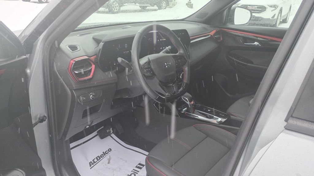 Used 2024 Chevrolet TrailBlazer RS w/ Convenience Package image 10