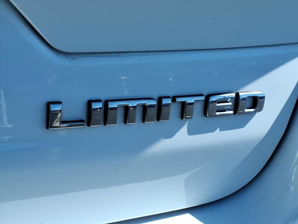 Used 2023 Jeep Grand Cherokee Limited image 11