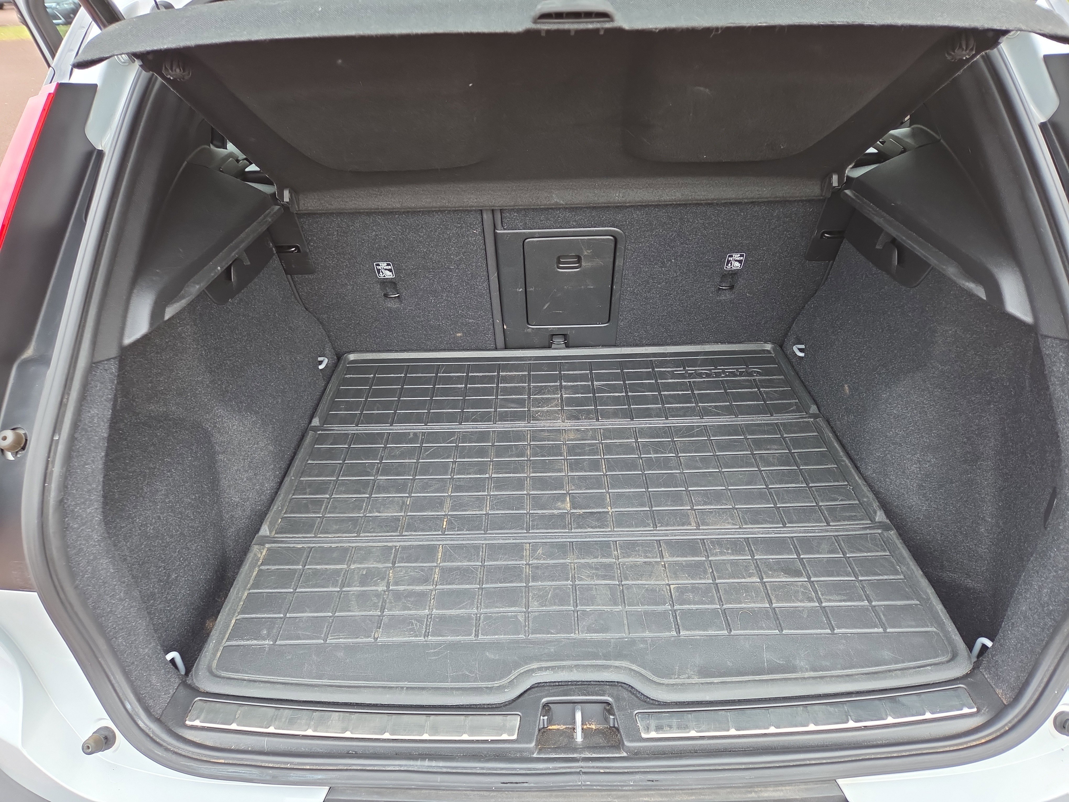 Used 2021 Volvo XC40 T5 R-Design w/ Climate Package image 35