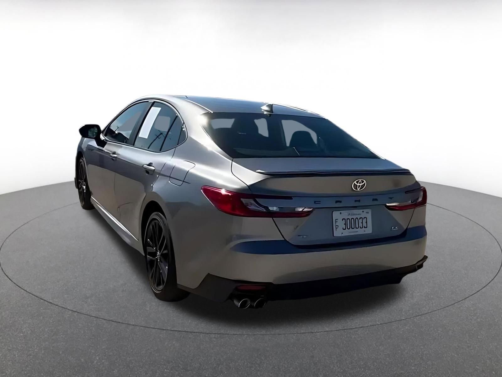 Used 2025 Toyota Camry SE FWD image 11