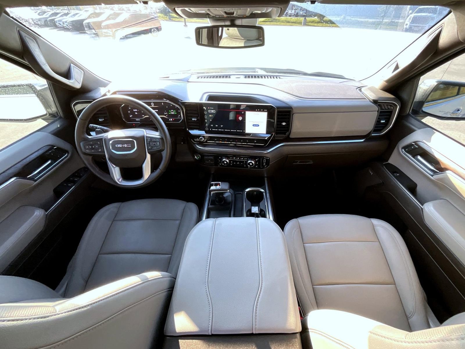 Used 2024 GMC Sierra 1500 SLT image 17