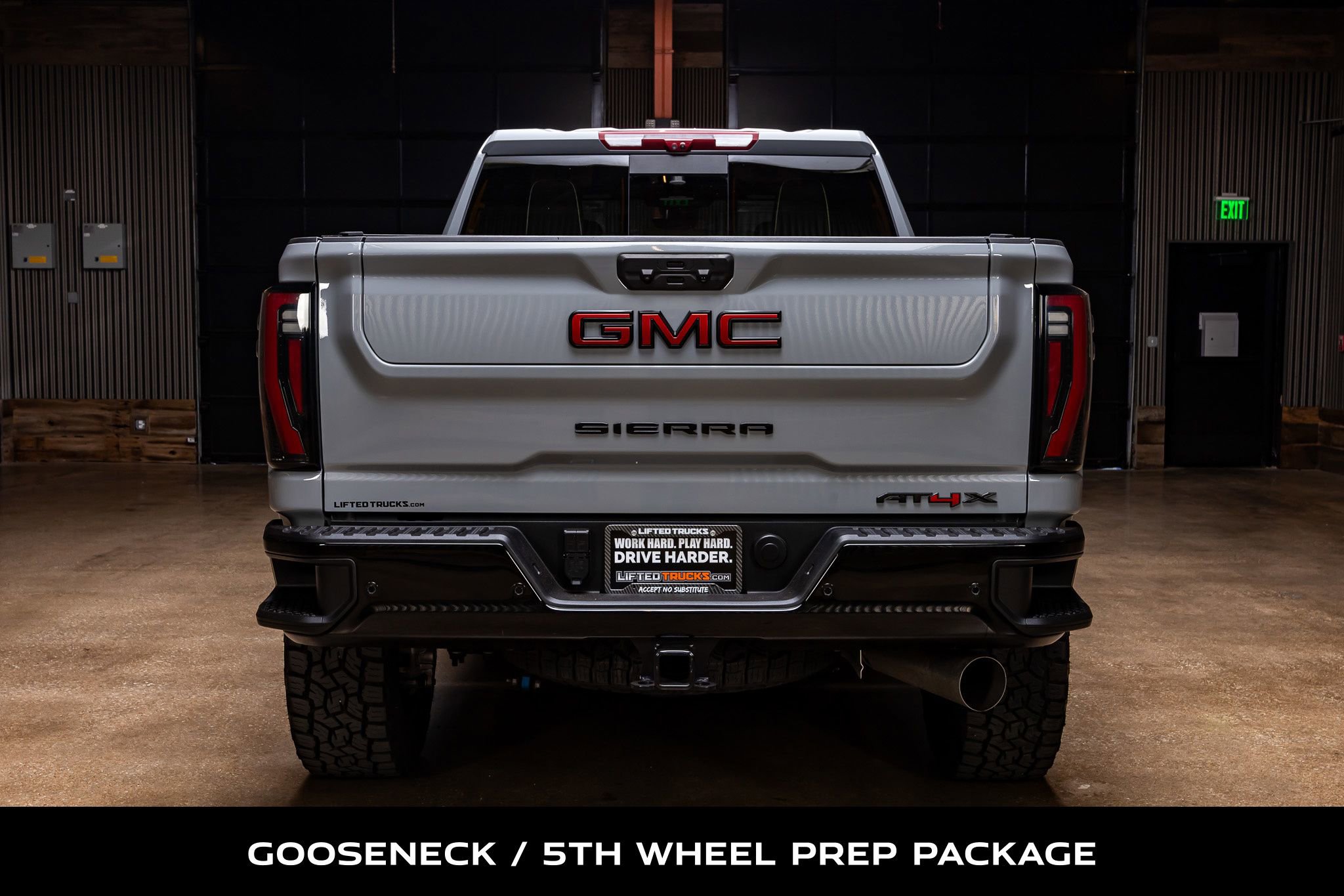 Used 2025 GMC Sierra 2500 AT4X image 7