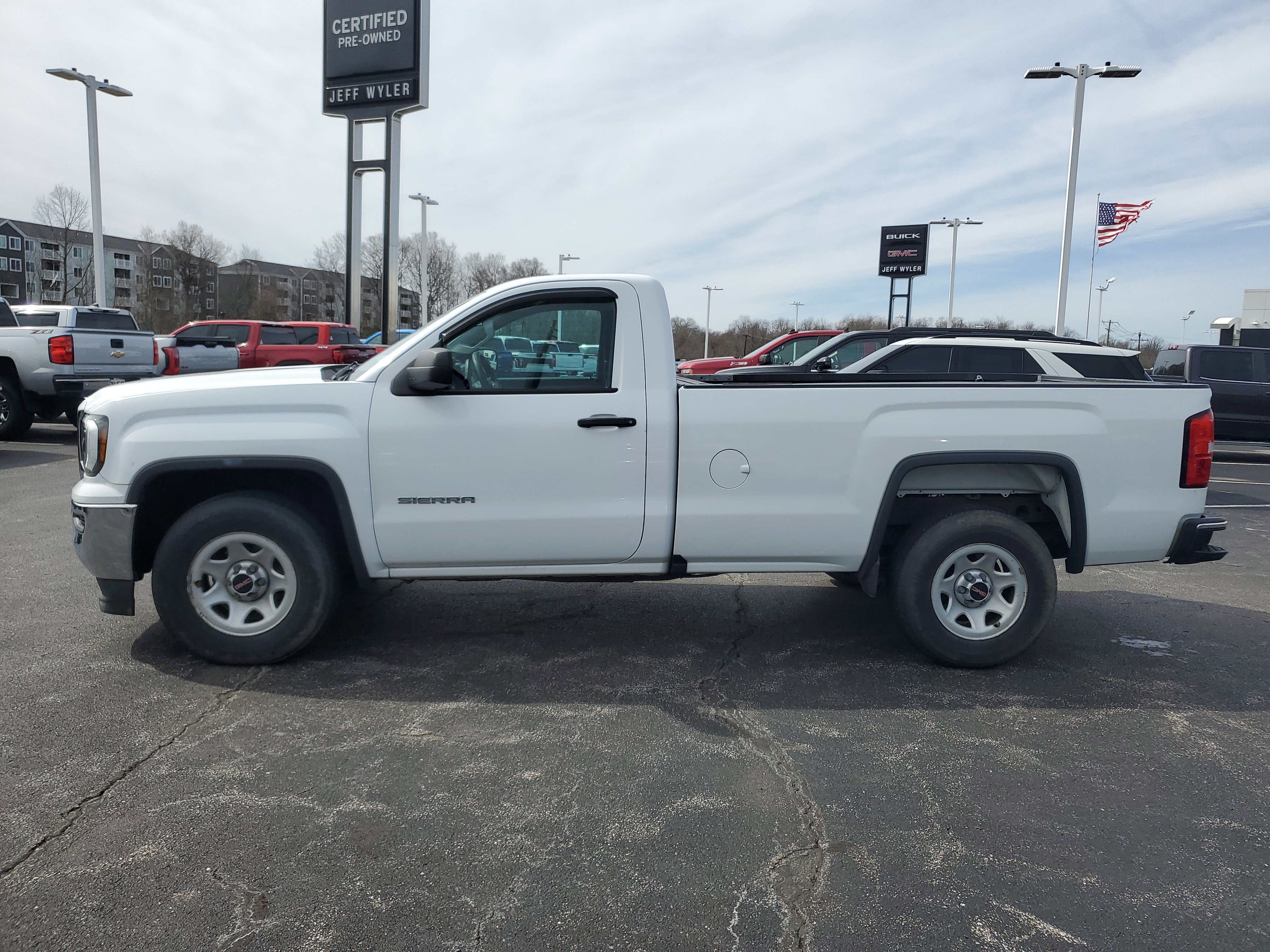 Used 2016 GMC Sierra 1500 2WD Regular Cab image 8