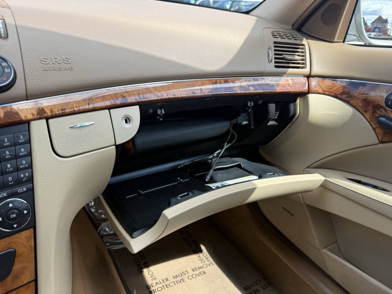 Used 2009 Mercedes-Benz E 350 4MATIC Sedan image 18