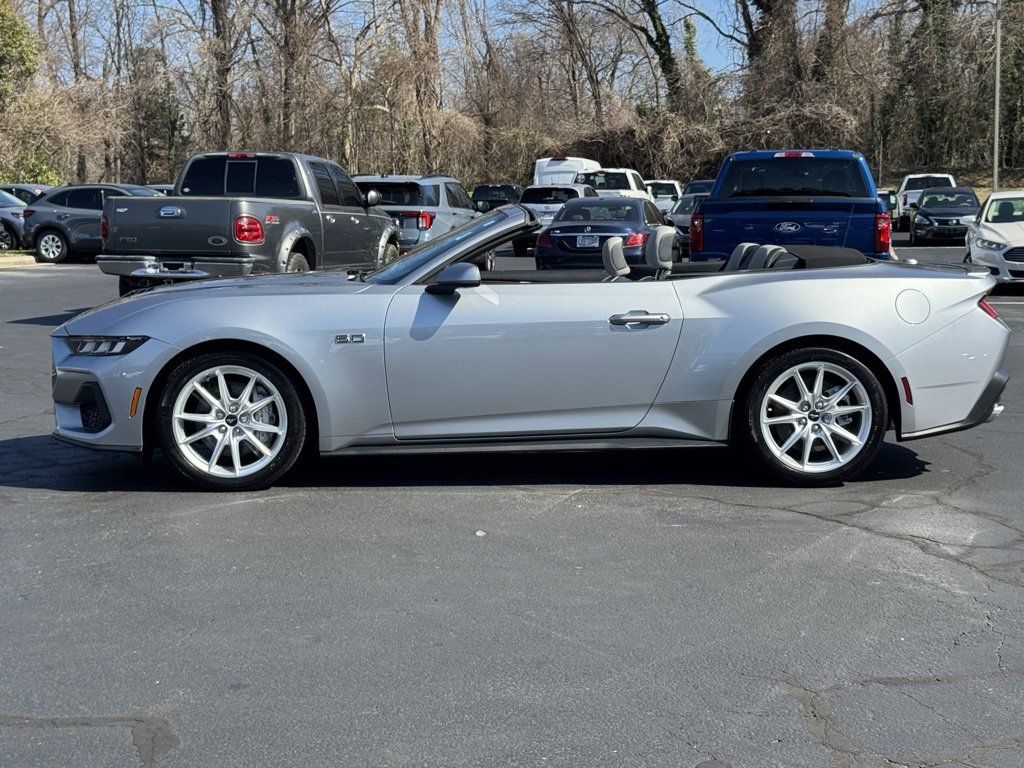 Used 2024 Ford Mustang GT Premium image 4