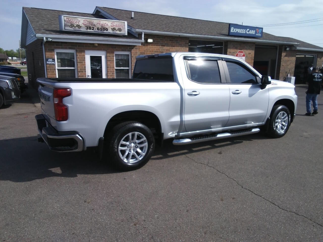Used 2019 Chevrolet Silverado 1500 LT w/ All-Star Edition AWD/4WD image 5