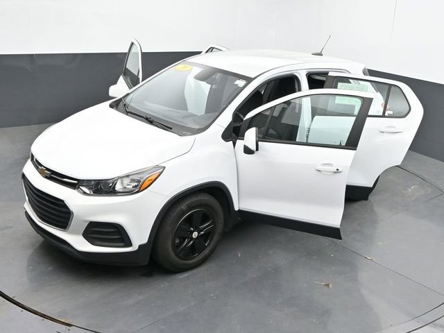 Used 2020 Chevrolet Trax LS FWD image 41