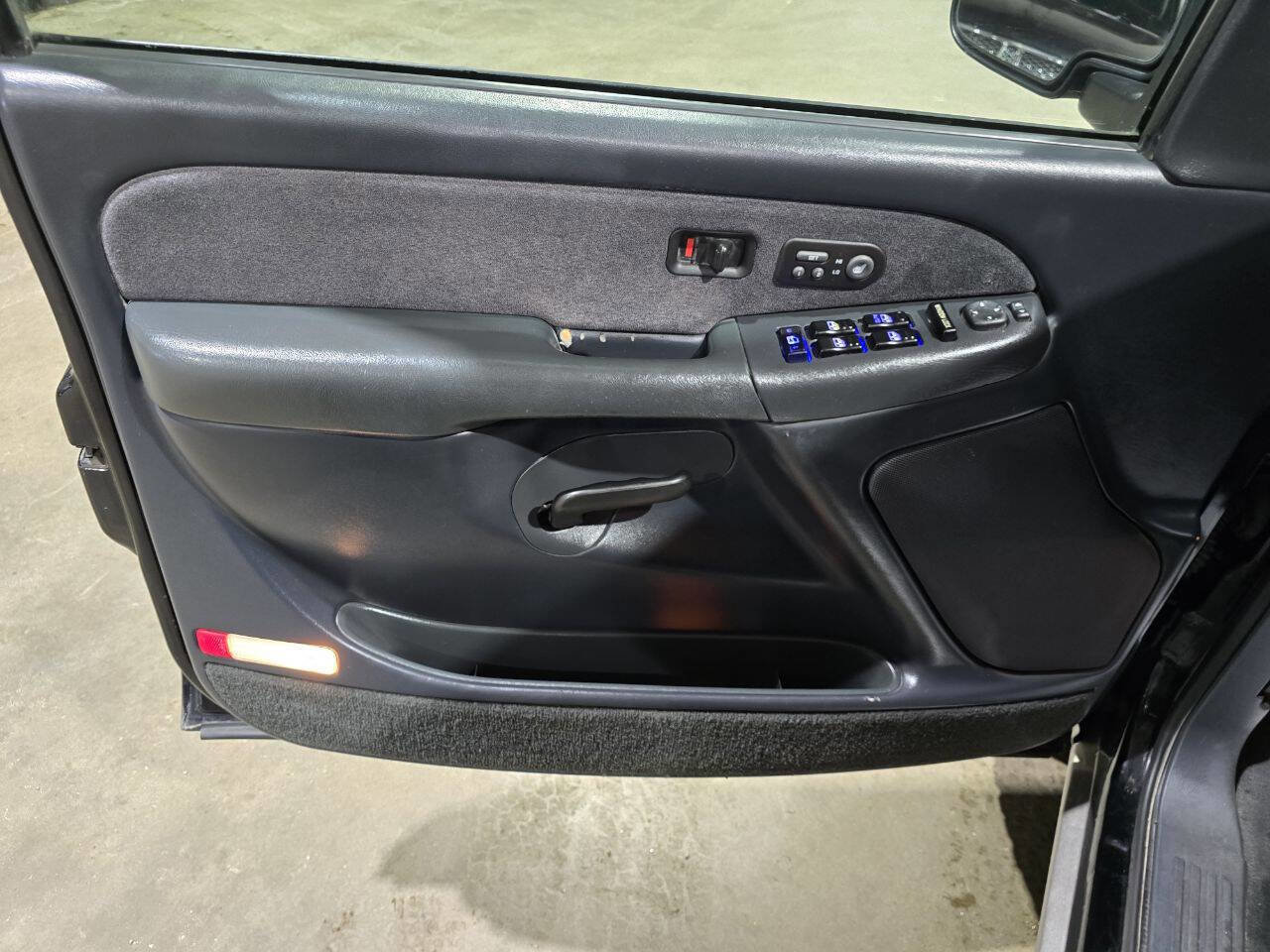 Used 2002 Chevrolet Silverado 1500 LT w/ Off-Road Skid Plate Pkg AWD/4WD image 29