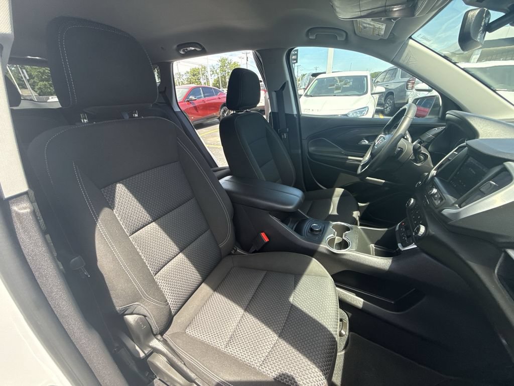 Used 2024 GMC Terrain SLE FWD image 26