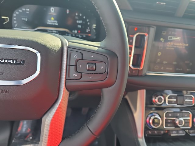 Used 2024 GMC Yukon Denali AWD/4WD image 20