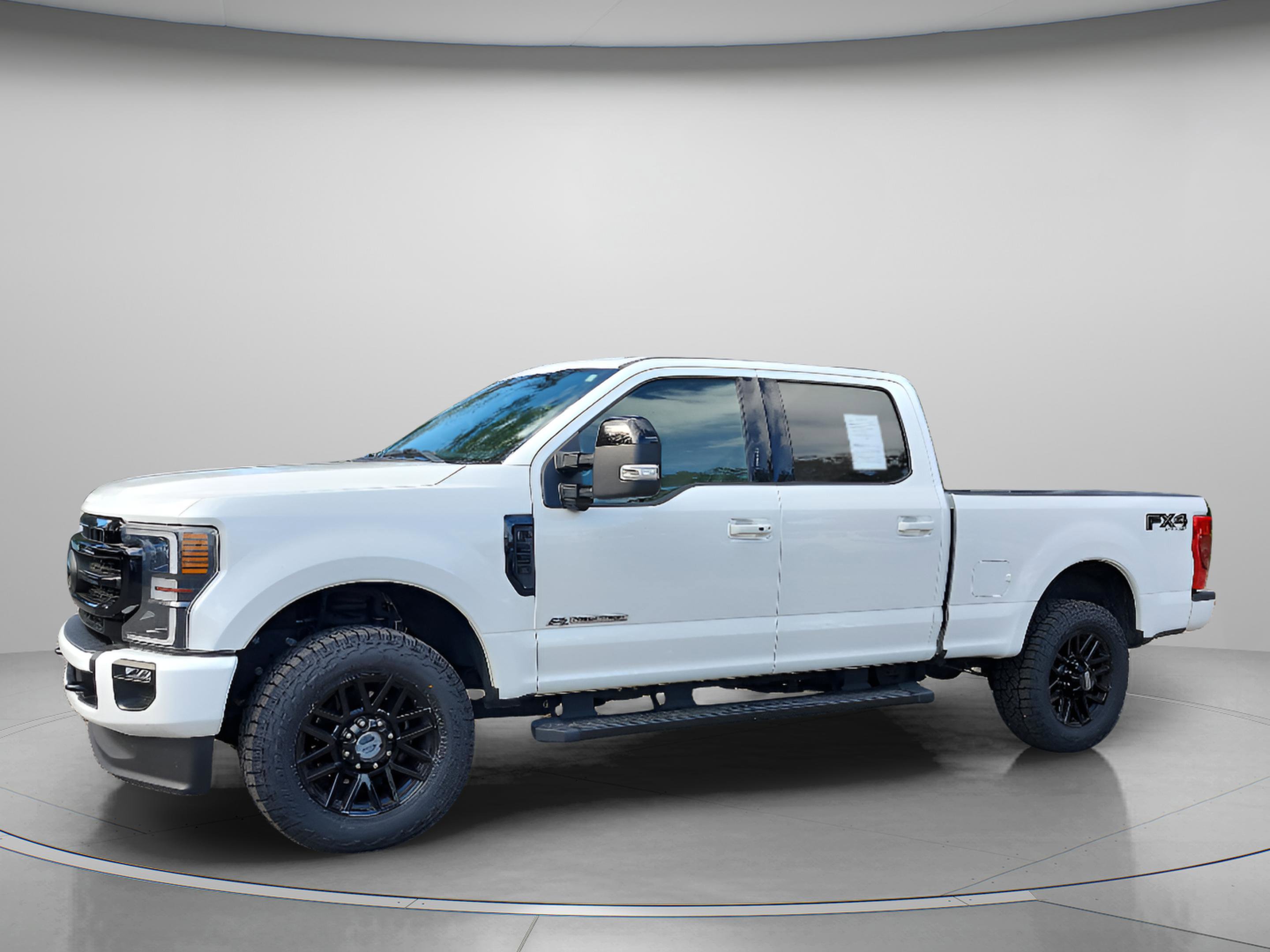Used 2022 Ford F250 Lariat w/ Black Appearance Package image 2