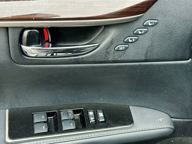 Used 2017 Lexus ES 350 w/ Navigation System Package image 18