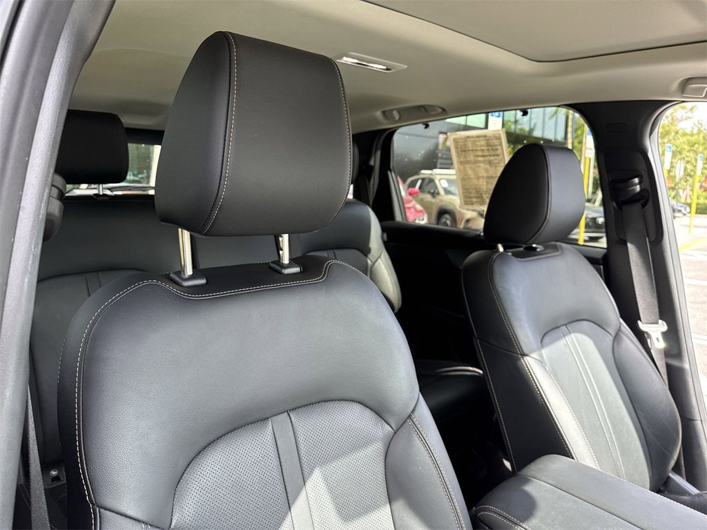 Certified 2025 MAZDA CX-70 3.3 Turbo w/ Preferred Package image 47