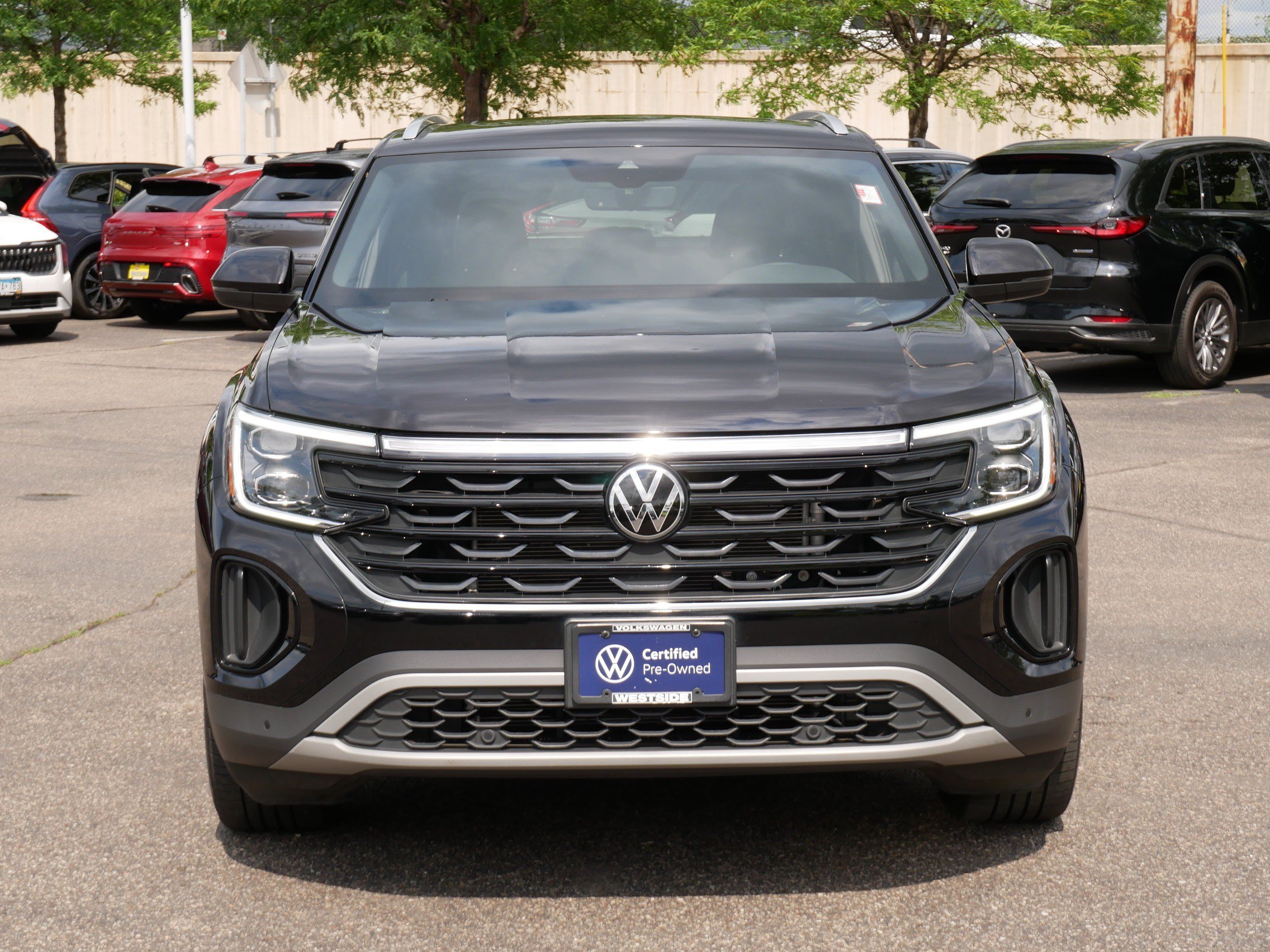 Used 2024 Volkswagen Atlas Cross Sport SE w/ Panoramic Sunroof Package AWD/4WD image 2