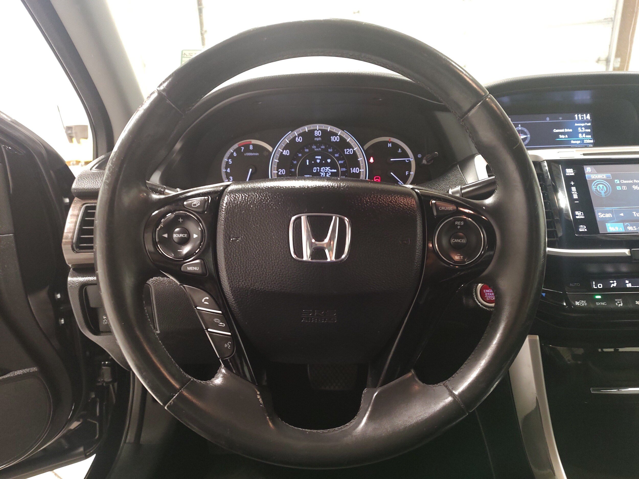 Used 2017 Honda Accord EX-L image 5