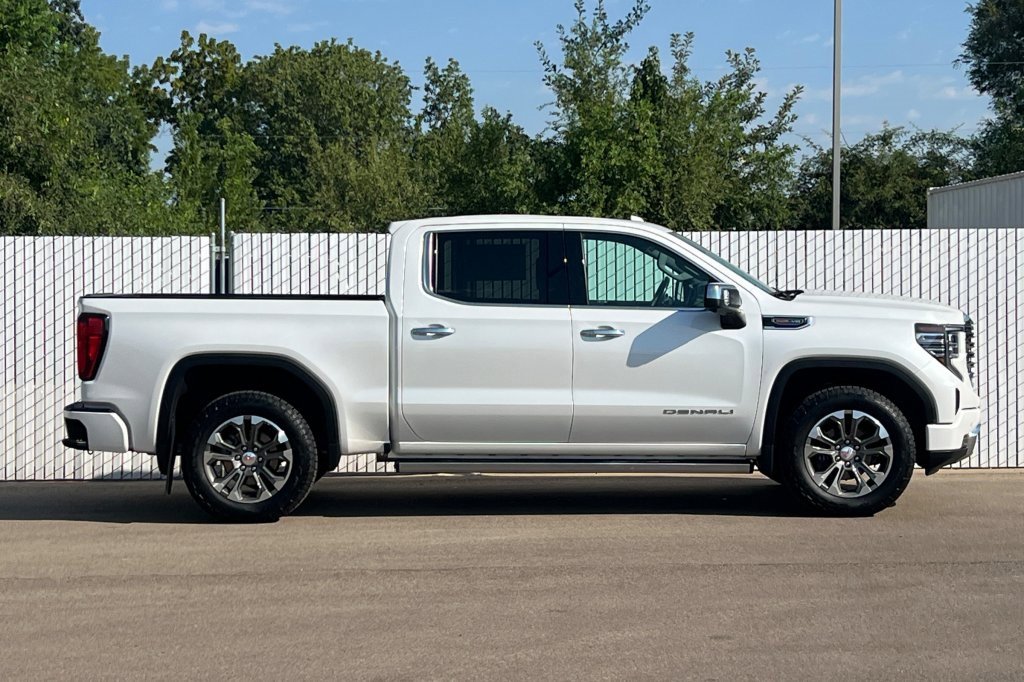 Used 2023 GMC Sierra 1500 Denali image 3