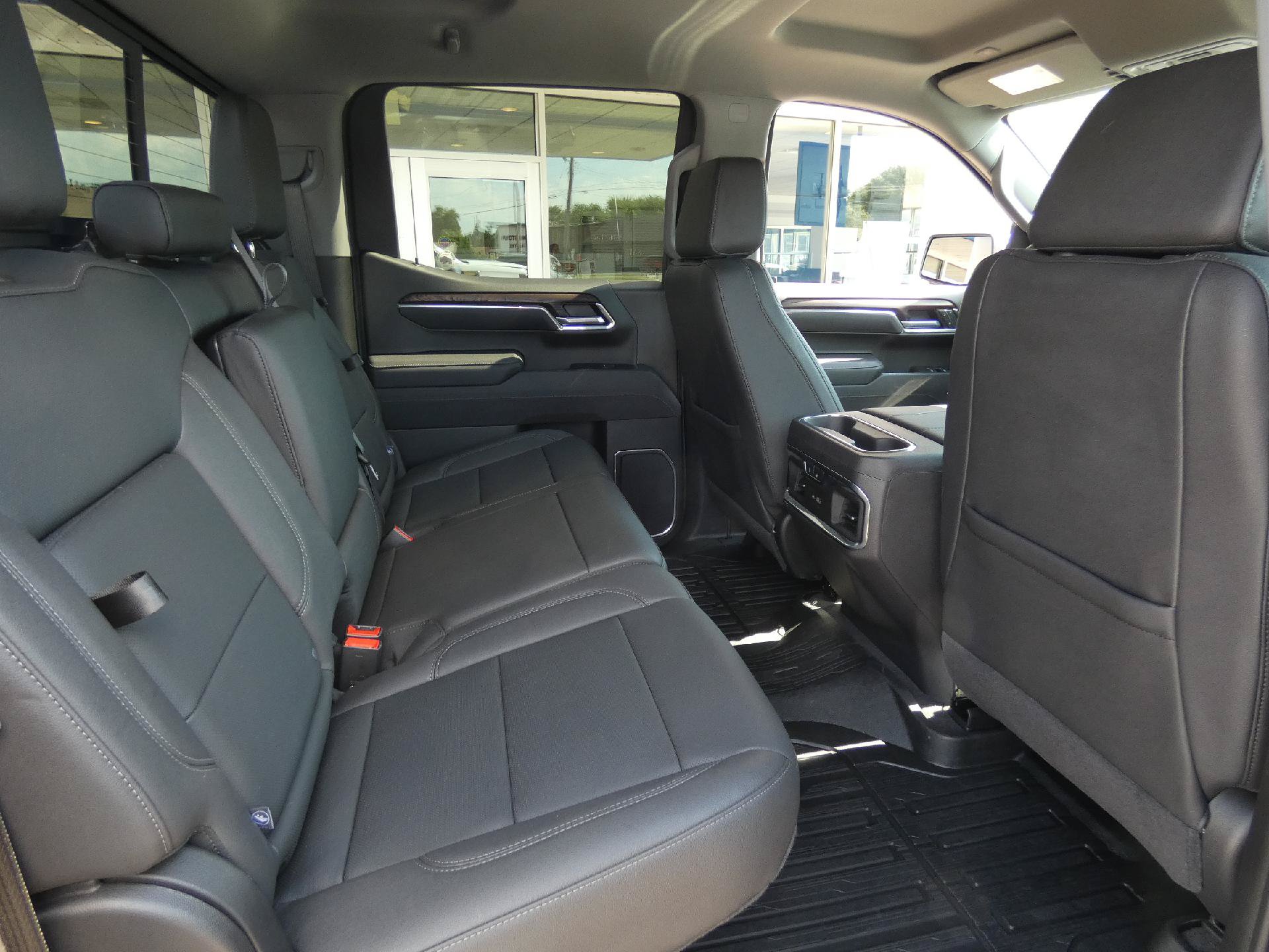 Certified 2025 GMC Sierra 1500 SLT w/ SLT Premium Plus Package AWD/4WD image 16