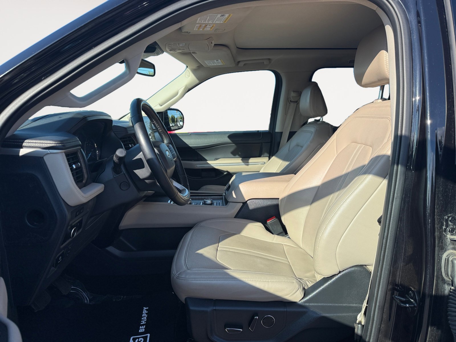 Used 2023 Ford Expedition Max Limited image 10