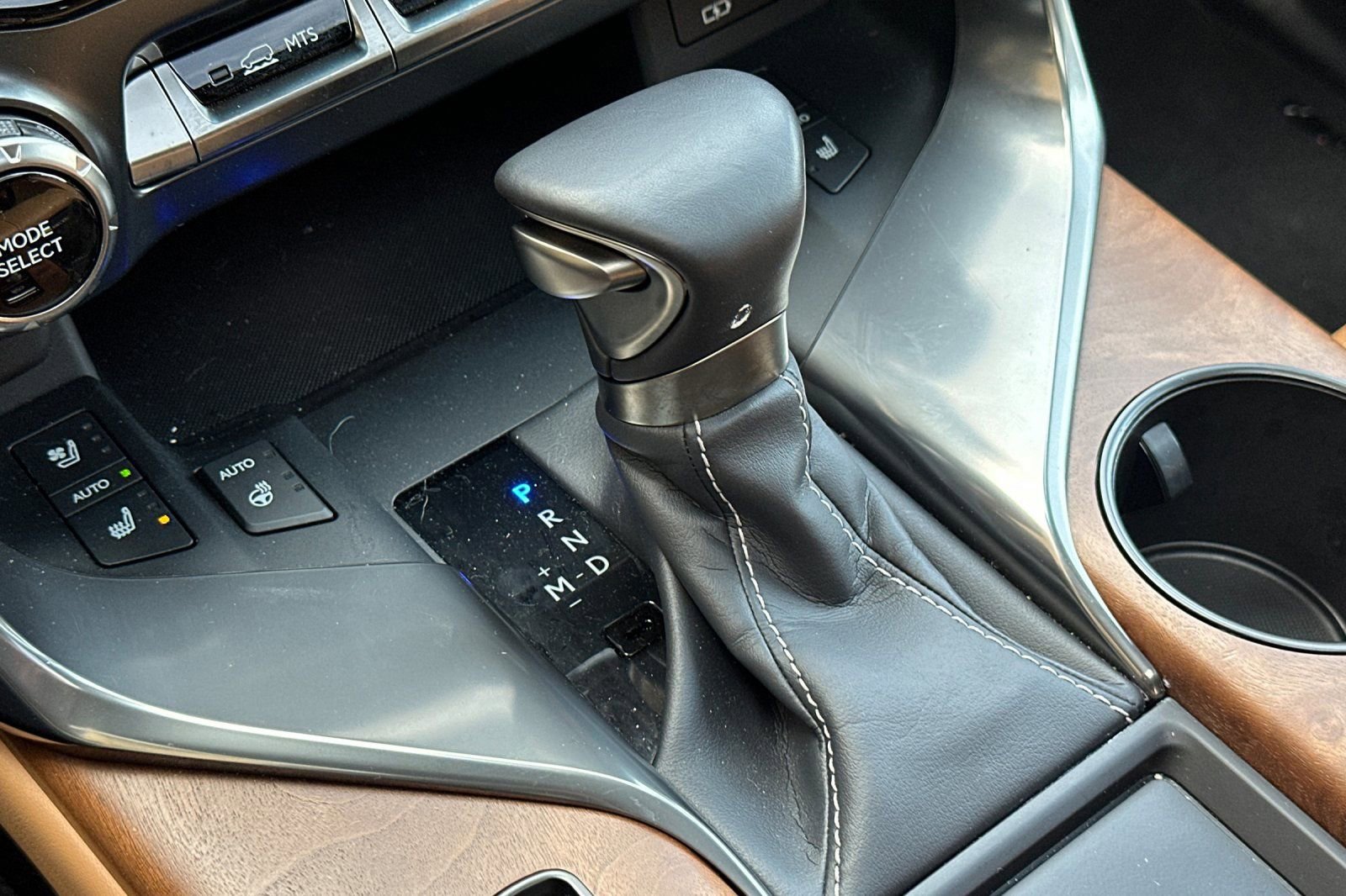 Certified 2024 Lexus LX 600 4WD w/ Luxury Package image 26