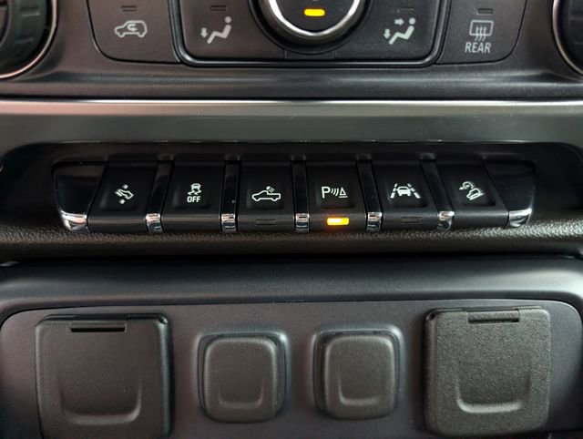 Used 2016 Chevrolet Silverado 1500 LTZ Z71 w/ LTZ Plus Package AWD/4WD image 16