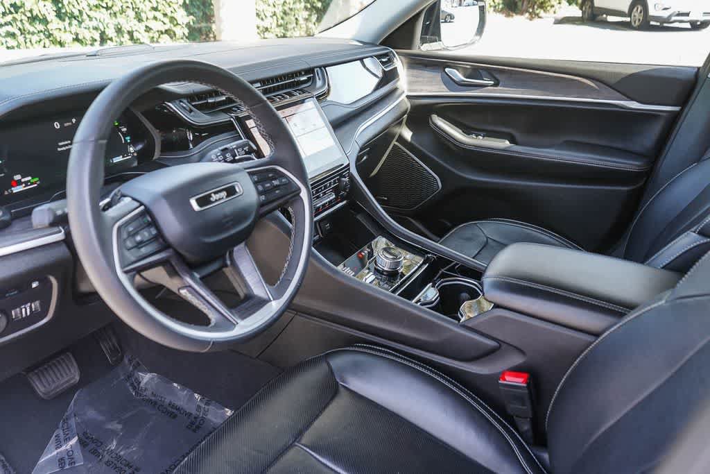 Used 2022 Jeep Grand Cherokee Limited 4xe w/ Luxury Tech Group II AWD/4WD image 19