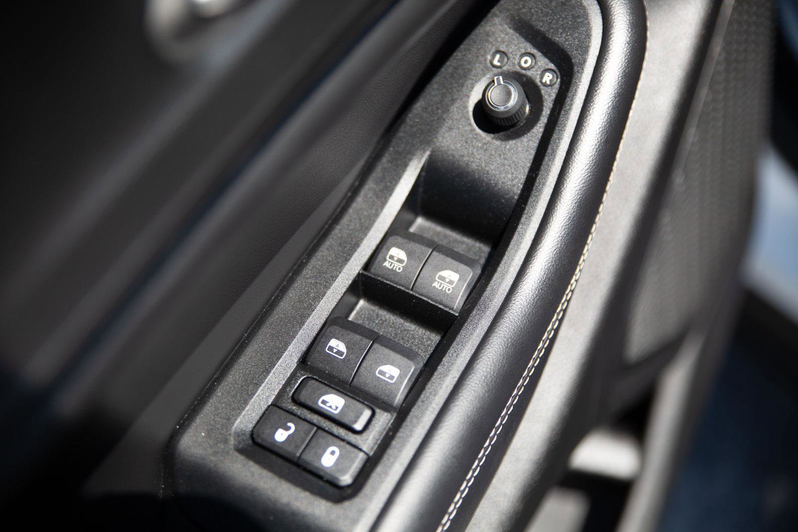 Used 2023 Jeep Grand Cherokee L Laredo AWD/4WD image 19