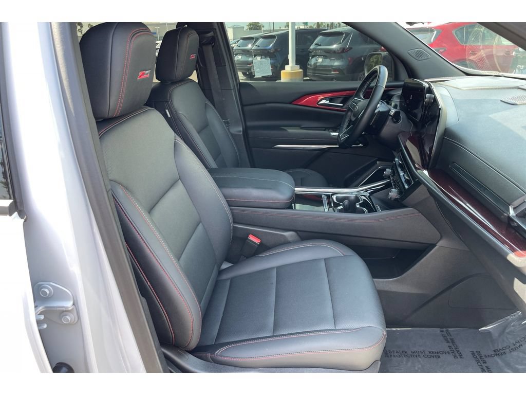 Used 2025 Chevrolet Traverse Z71 w/ Enhanced Driving Package AWD/4WD image 20