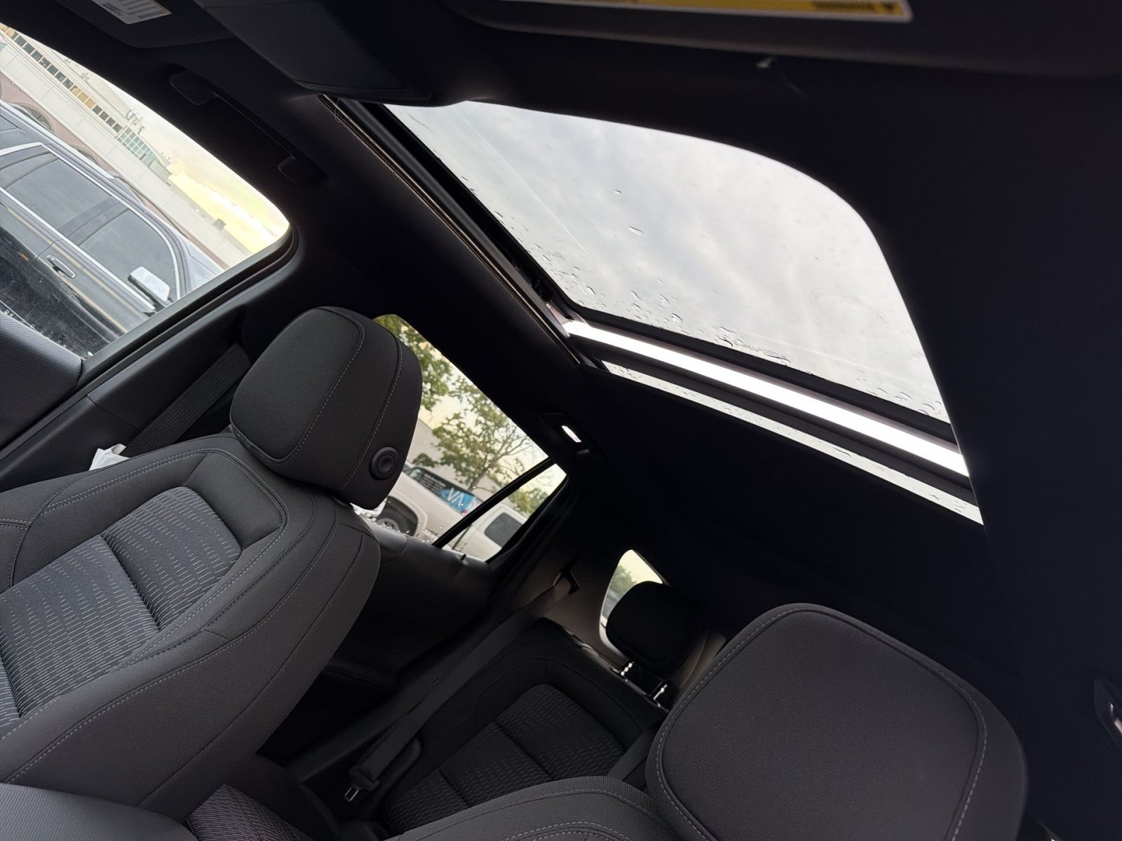 New 2027 Chevrolet Equinox LT w/ Safety and Technology Package AWD/4WD image 24