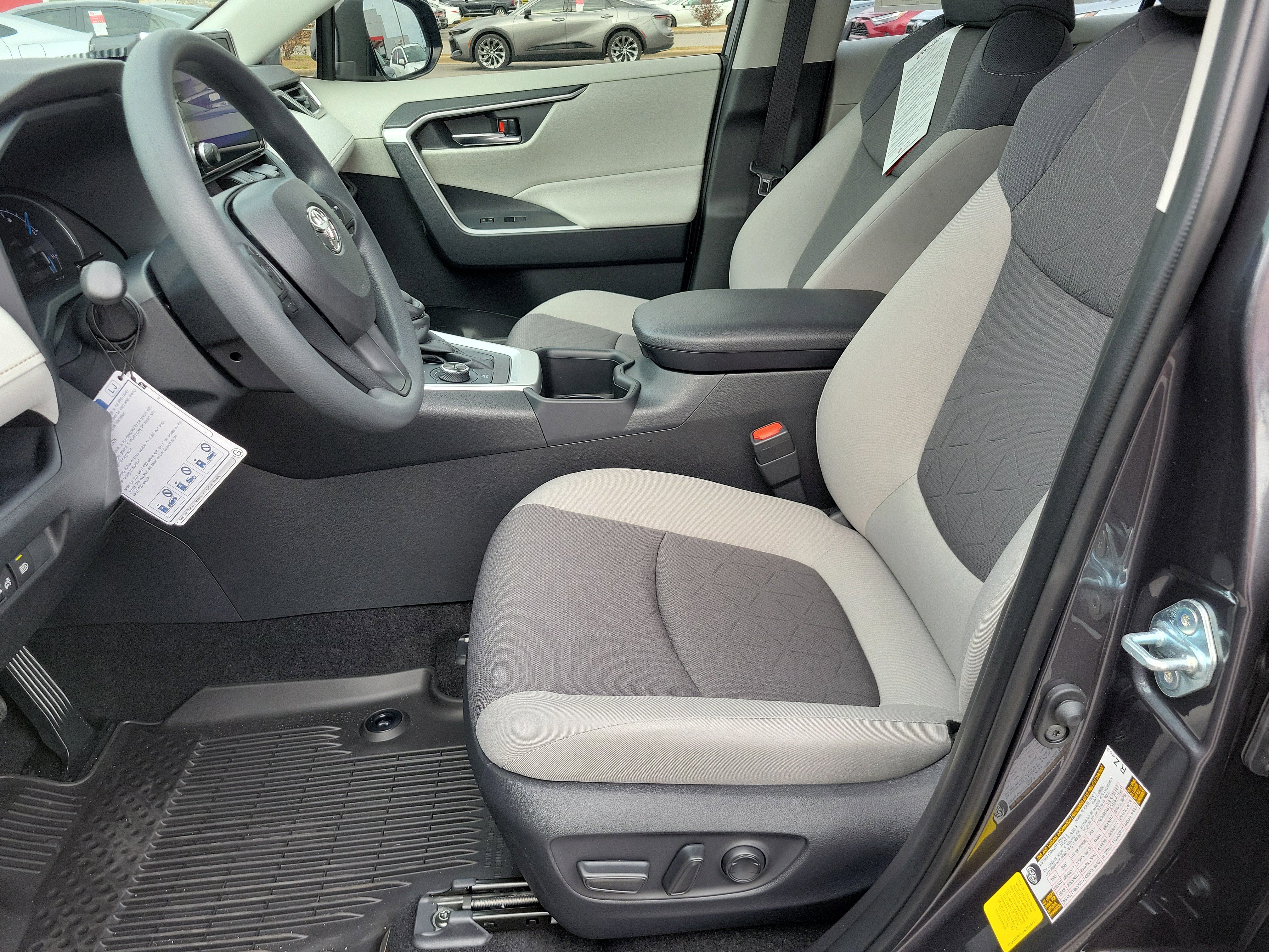 New 2025 Toyota RAV4 XLE image 12