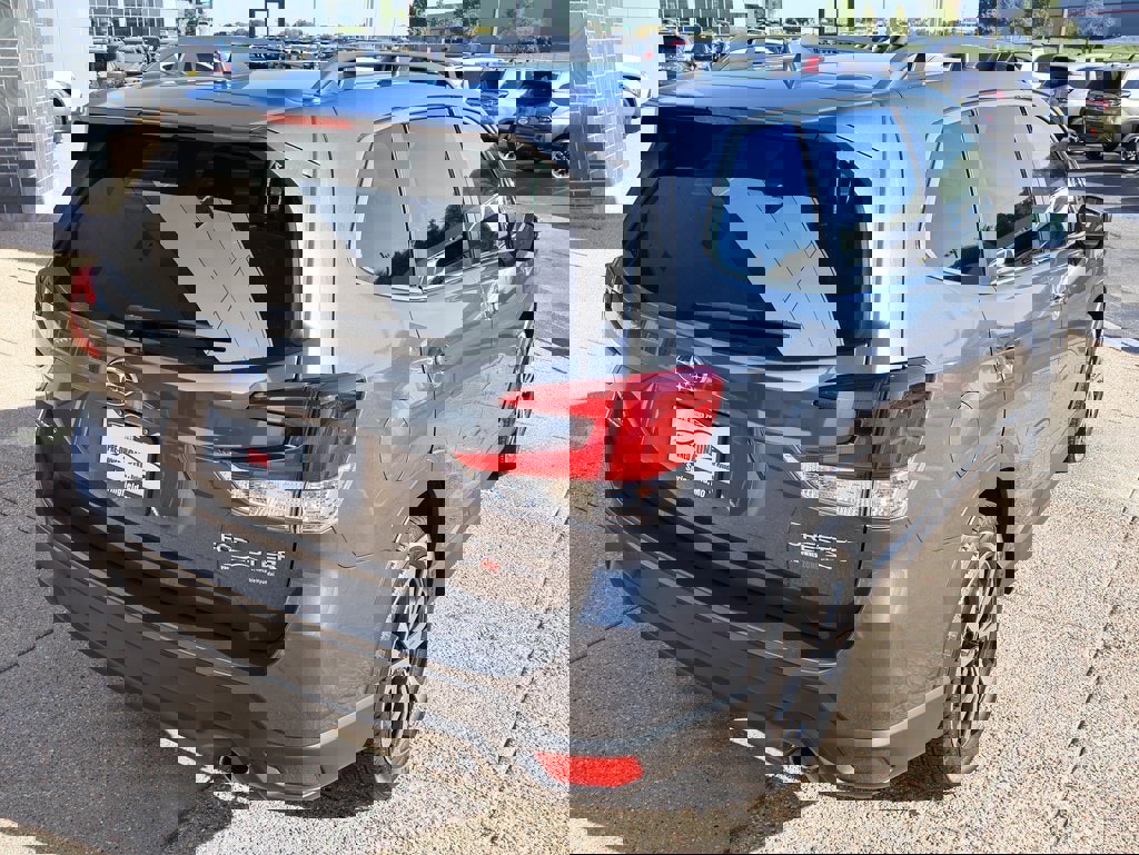 Used 2023 Subaru Forester Limited image 6