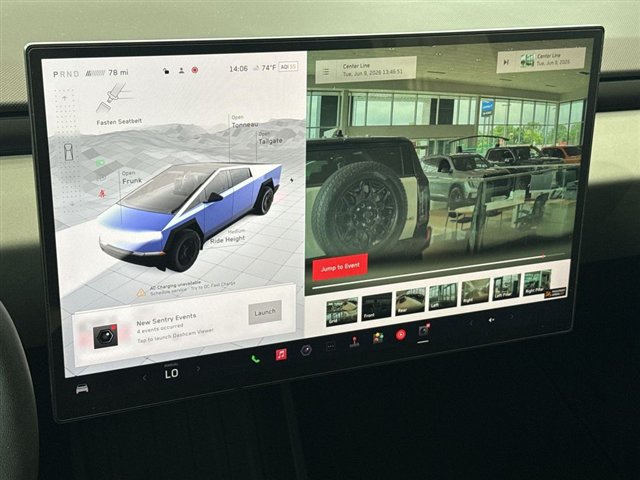 Used 2024 Tesla Cybertruck AWD Crew Cab image 17