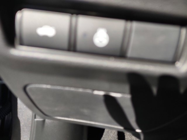 Used 2027 Nissan Sentra SV FWD image 17